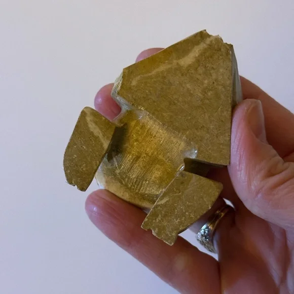 🐸Handcrafted Stone Frog Figurine - Picture 5 of 9